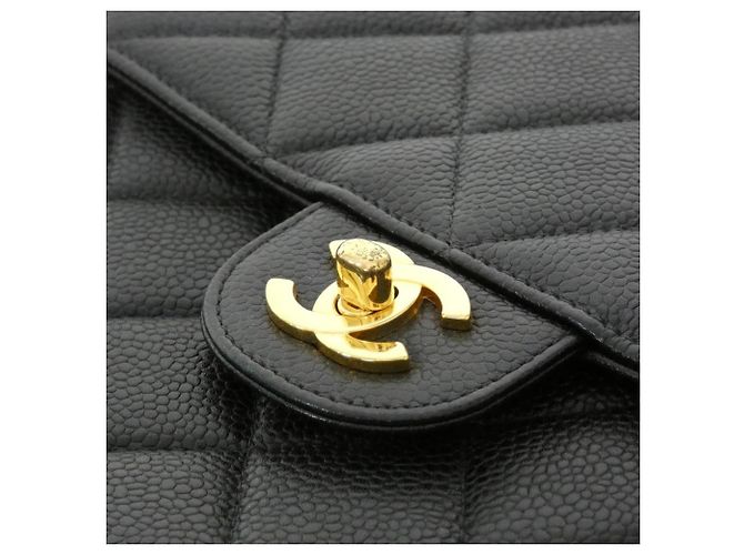 Borsa a tracolla Chanel in pelle di vitello martellata nera Nero - vista 3
