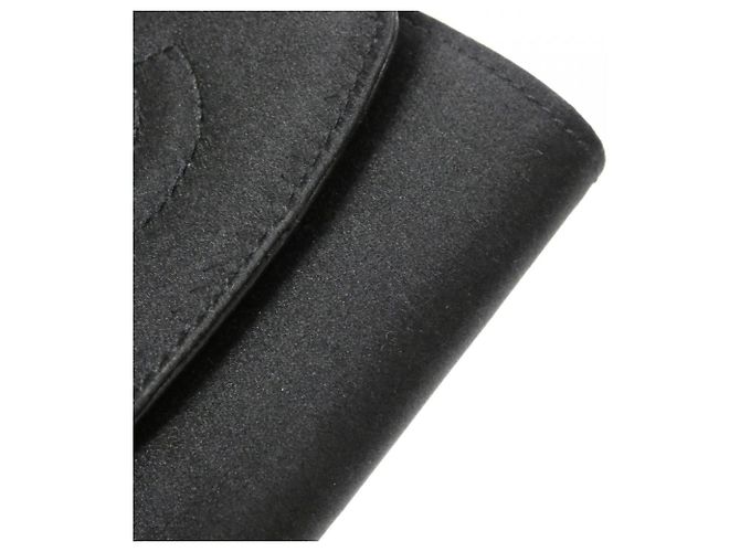 Monedero Chanel de satén negro - vista 4