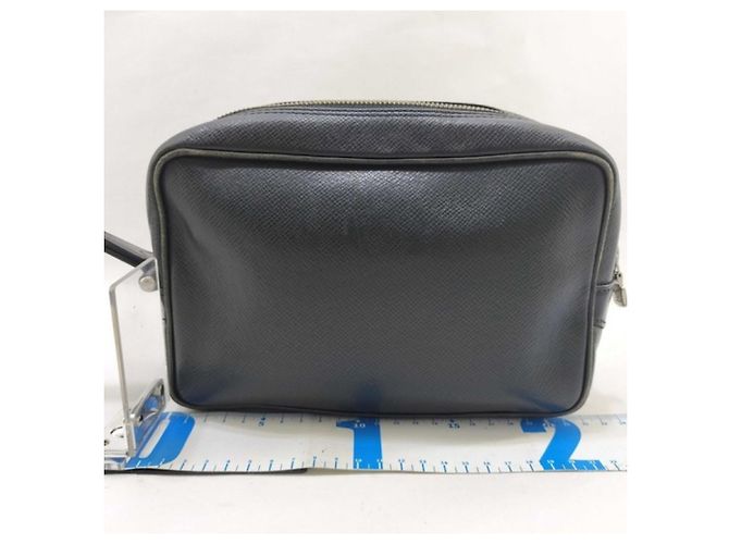 Borsa a mano da uomo Louis Vuitton Taiga Nero Grigio - vista 2