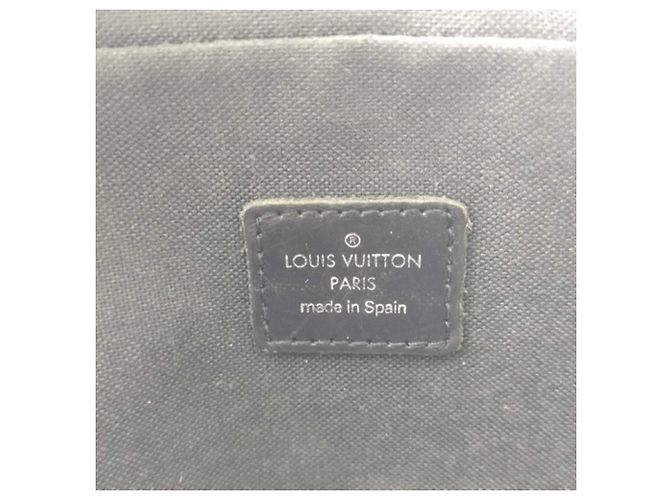 Borsa a mano da uomo Louis Vuitton Taiga Nero Grigio - vista 9