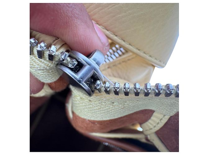 Sac Camera Arco Moyen Bottega Veneta en cuir de veau jaune - vue 14