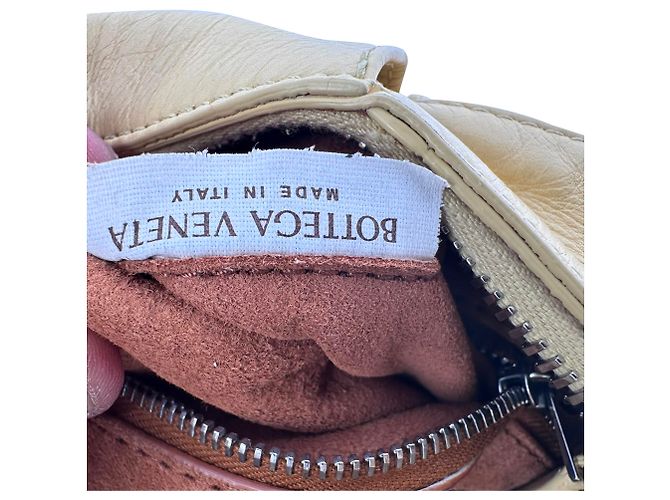 Sac Camera Arco Moyen Bottega Veneta en cuir de veau jaune - vue 17