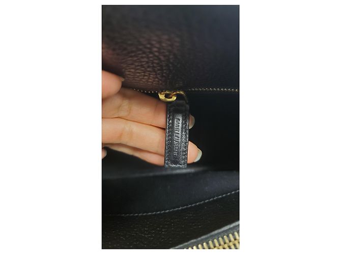 Yves Saint Laurent Saint Laurent Sac de Jour Shoulder Bag in pelle nera Nero - vista 30