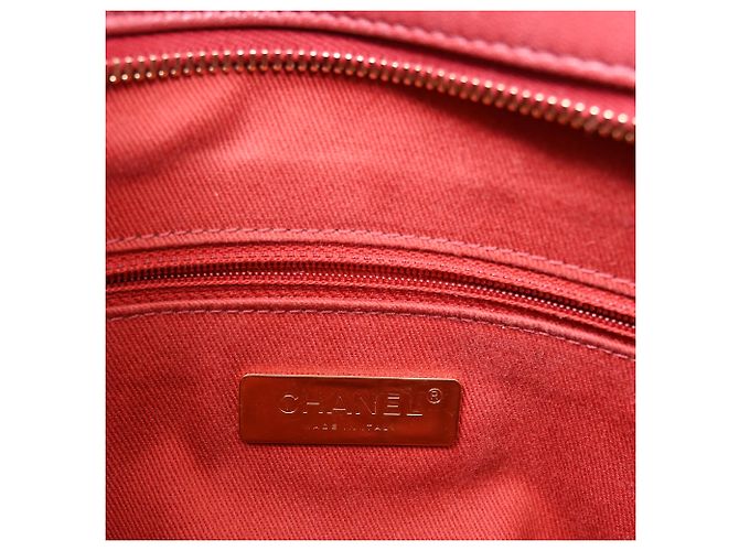 Timeless Borsa a tracolla matelassé Chanel Paris-New York in pelle rossa Rosso Bordò - vista 5