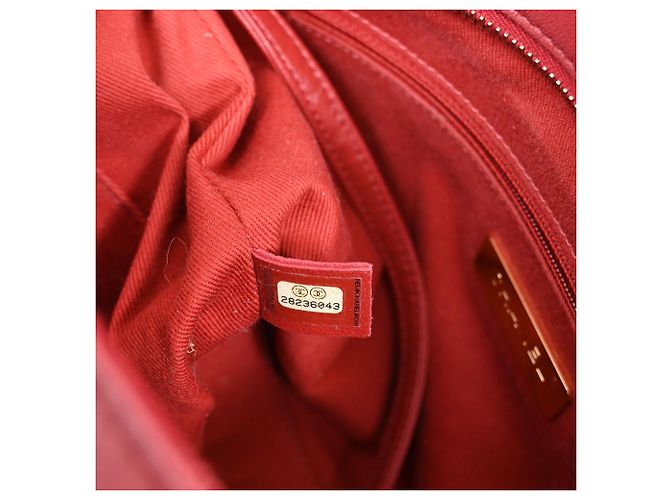 Timeless Borsa a tracolla matelassé Chanel Paris-New York in pelle rossa Rosso Bordò - vista 7