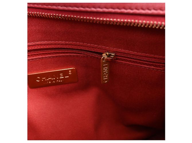 Timeless Borsa a tracolla matelassé Chanel Paris-New York in pelle rossa Rosso Bordò - vista 8