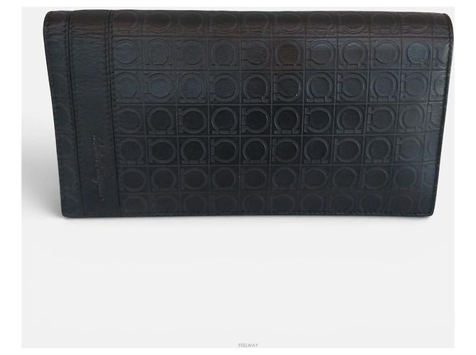Salvatore Ferragamo Portafoglio lungo da uomo con patta e Gancini in rilievo Nero - vista 2