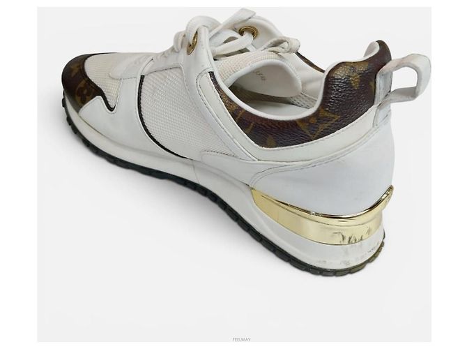 Louis Vuitton Sneaker Monogram Run Away Gold Marrone - vista 4