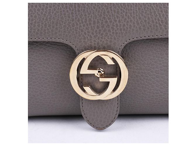 Gucci Bolsa de ombro cinza com alça de mão e detalhe entrelaçado Marrom - vista 3