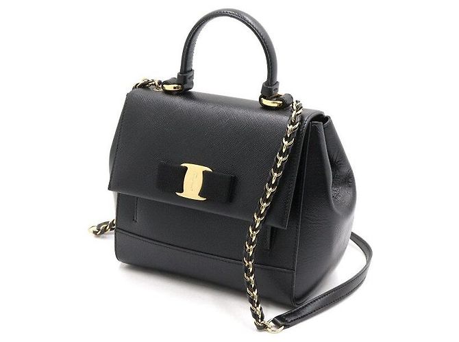 Salvatore Ferragamo Borsa a mano Kerry Small in pelle Saffiano nera con manico superiore e tracolla a catena Nero - vista 2