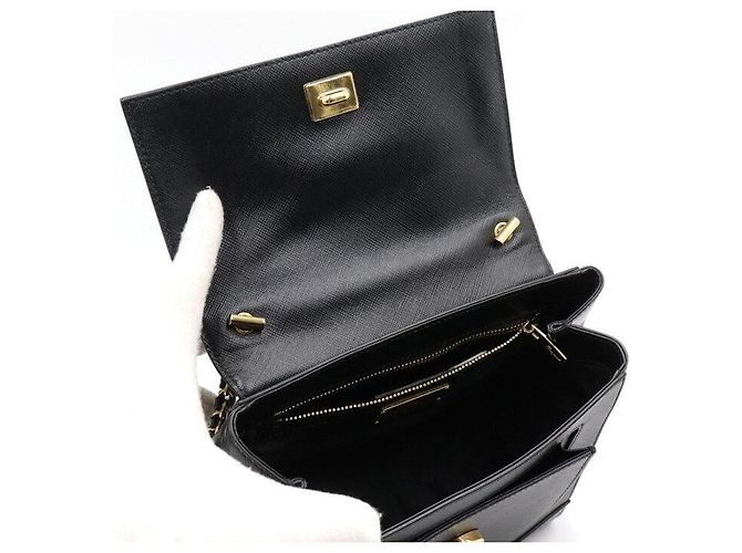 Salvatore Ferragamo Borsa a mano Kerry Small in pelle Saffiano nera con manico superiore e tracolla a catena Nero - vista 5
