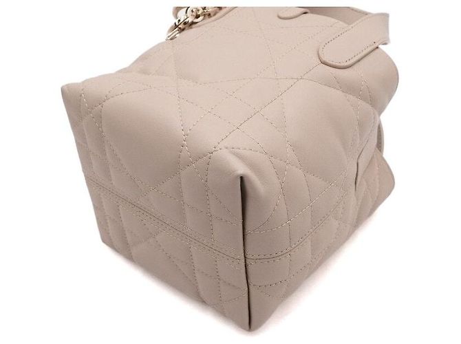 Dior Nano Tote Bag e Borsa a Tracolla in Macro Cannage Powder Beige Marrone - vista 9