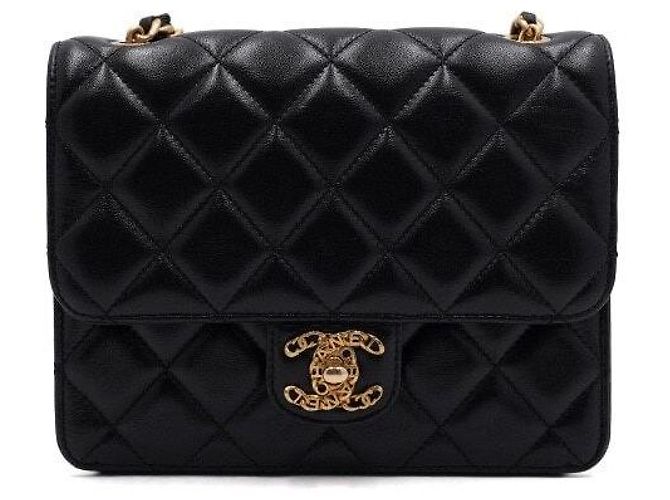 Chanel Borsa a patta matelassé in pelle d'agnello nera con logo CC e catena dorata Nero - vista 2