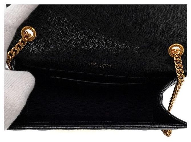 Saint Laurent Bolsa de ombro e crossbody acolchoada Monogram com corrente dourada e fecho envelope Preto - vista 5