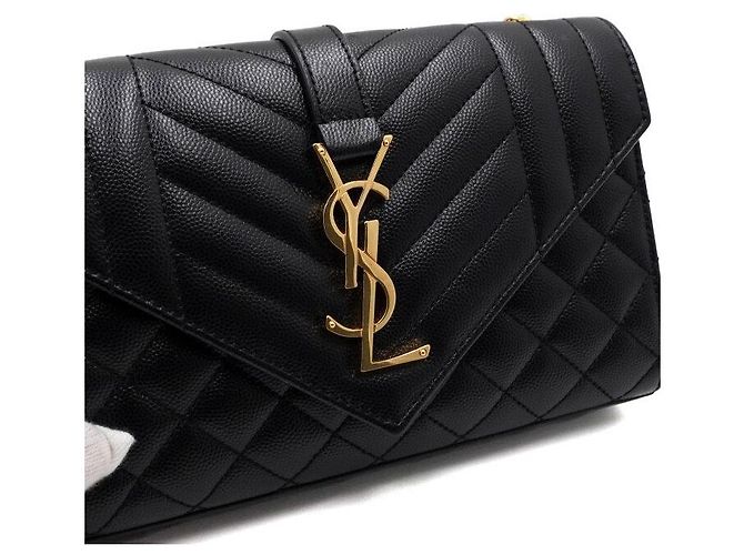 Saint Laurent Bolsa de ombro e crossbody acolchoada Monogram com corrente dourada e fecho envelope Preto - vista 8