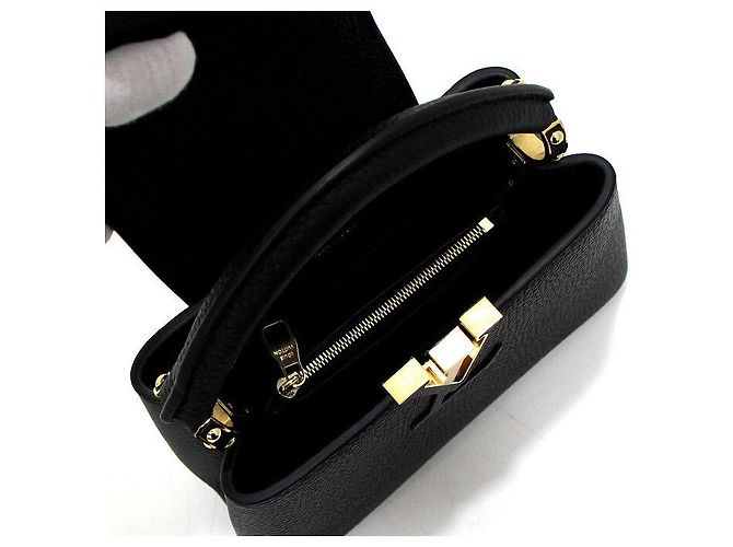 Louis Vuitton Borsa Tote e Borsa a Tracolla Capucines Mini Nero - vista 7