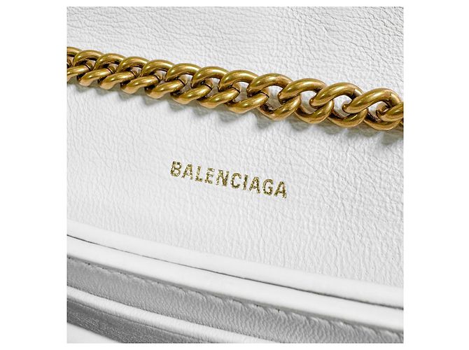 Balenciaga Bolso de hombro Crush Chain de piel grabada efecto cocodrilo Blanco - vista 11