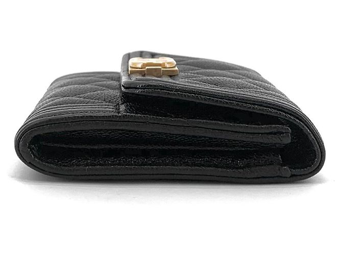Chanel Tarjetero Classic Caviar Gold Boy Negro - vista 4