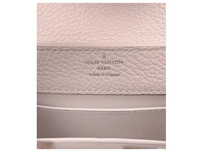Louis Vuitton Mini Borsa Capucines Rosa - vista 13