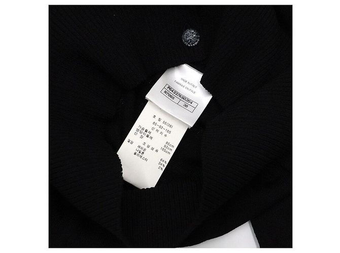 Chanel Strickjacke für Damen mit V-Ausschnitt und schwarzen Kristallknöpfen - Ansicht 7