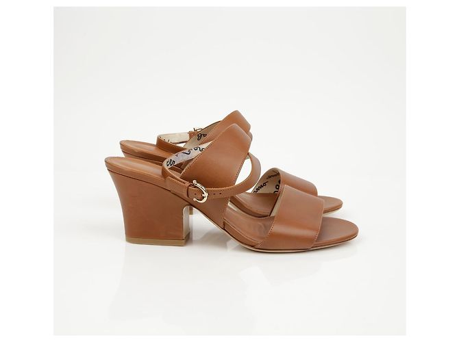 Salvatore Ferragamo Sandali con cinturino Brown Marrone - vista 3