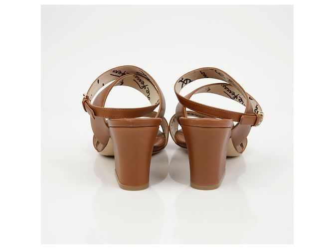 Salvatore Ferragamo Sandali con cinturino Brown Marrone - vista 7