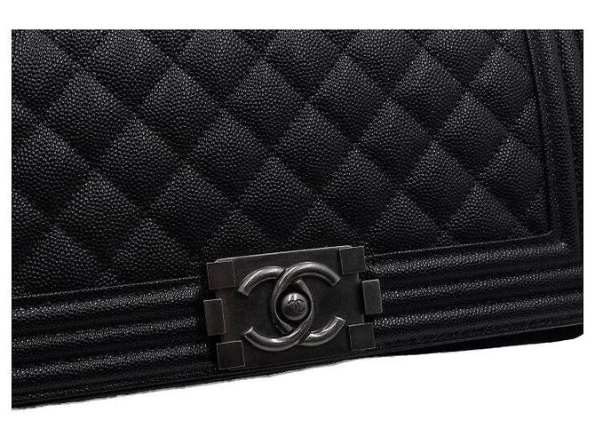 Chanel Borsa a tracolla Boy Medium Flap in Caviar nero - vista 9