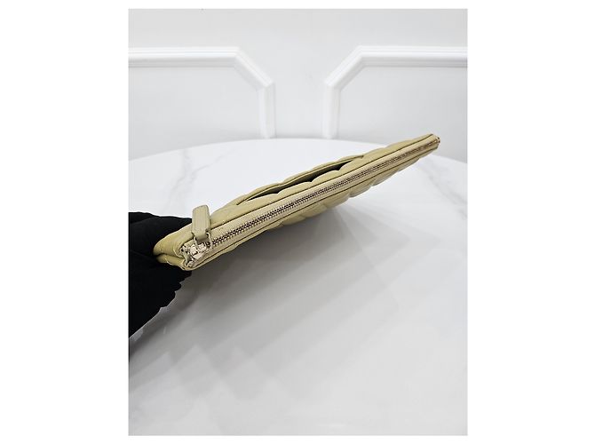 Chanel Clutch Medium Classic Caviar Olive Verde - vista 7