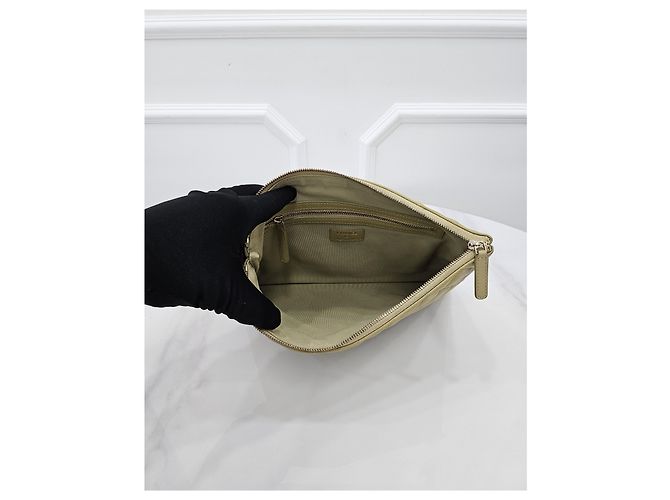 Chanel Clutch Medium Classic Caviar Olive Verde - vista 8