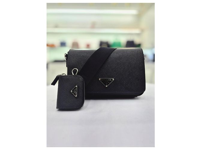 Prada Borsa a tracolla in pelle Saffiano nera Nero - vista 10