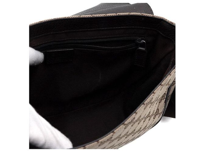 Gucci Borsa a tracolla con patta GG Canvas per uomo e donna - vista 6