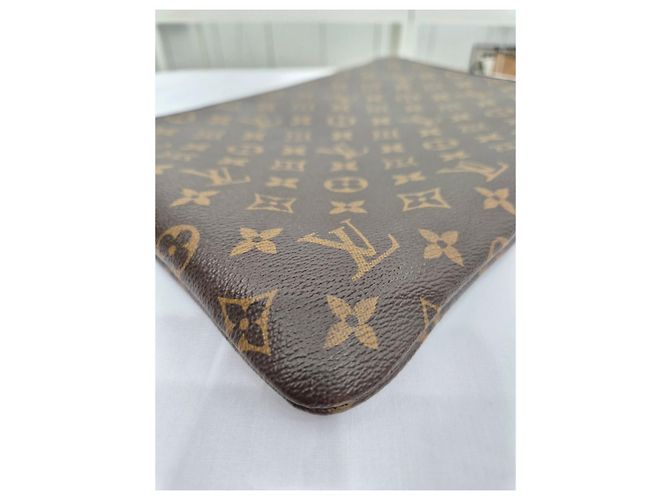 Louis Vuitton Borsa a pochette in pelle monogram Marrone - vista 15
