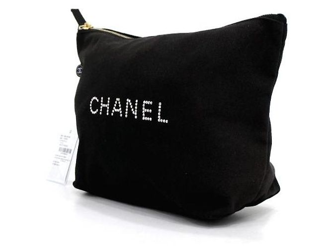 Chanel Pouch in tela nera con logo iniziale - vista 2