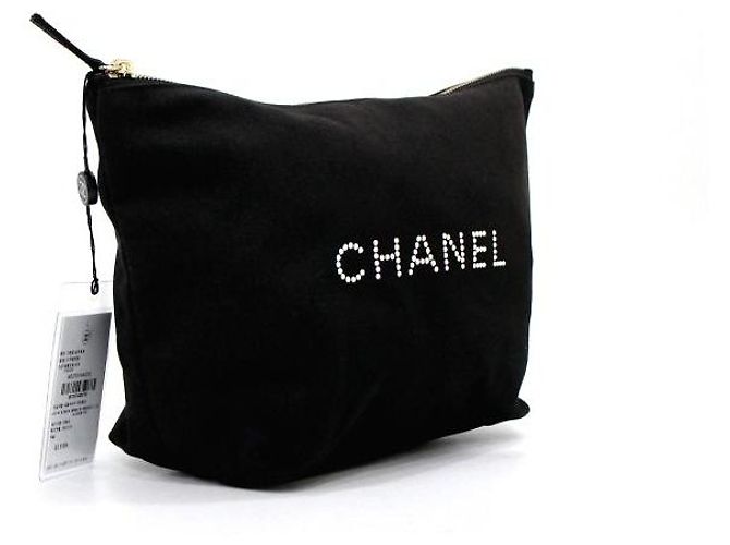 Chanel Pouch in tela nera con logo iniziale - vista 3