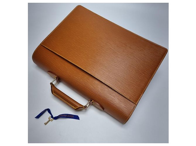 Louis Vuitton Borsetta in pelle Camel Marrone - vista 11