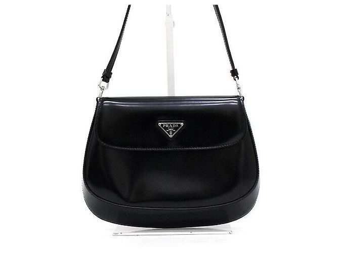 Prada Borsa a tracolla Cleo in pelle spazzolata con patta Nera - vista 2
