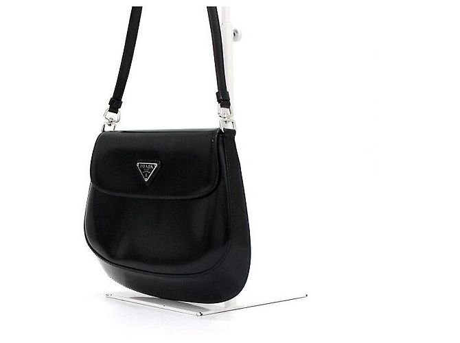 Prada Borsa a tracolla Cleo in pelle spazzolata con patta Nera - vista 3