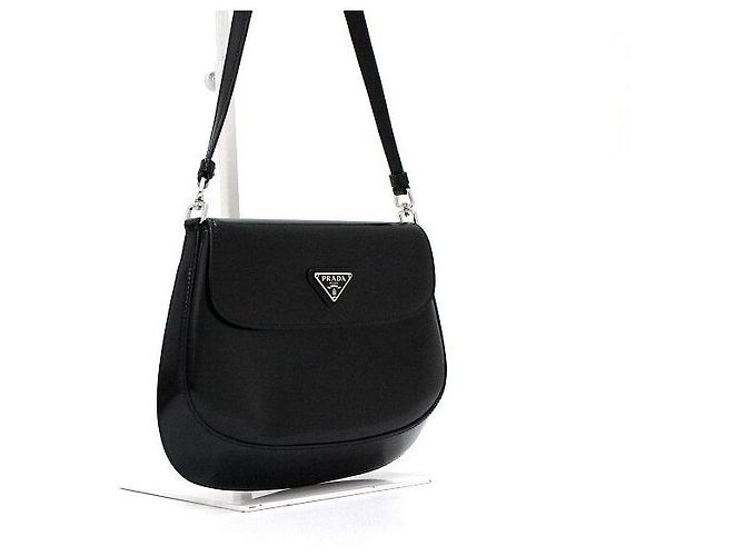 Prada Borsa a tracolla Cleo in pelle spazzolata con patta Nera - vista 4