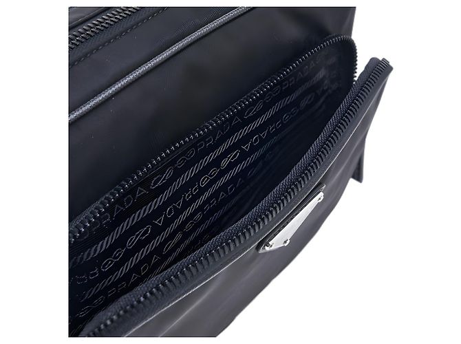 Prada Borsa a tracolla in nylon con logo triangolare Nero - vista 10