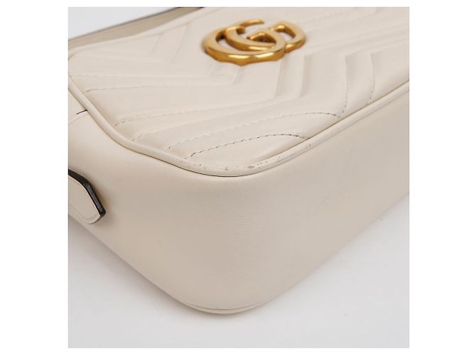 Gucci Borsa a tracolla Small Matelassé in pelle GG Marmont White Bianco - vista 10