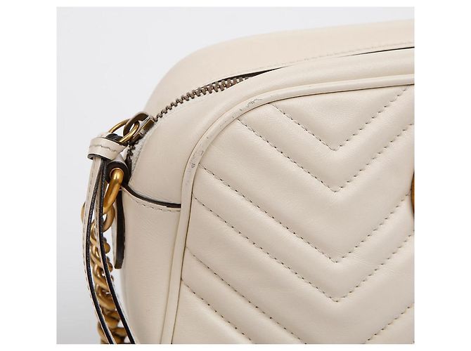 Gucci Borsa a tracolla Small Matelassé in pelle GG Marmont White Bianco - vista 3
