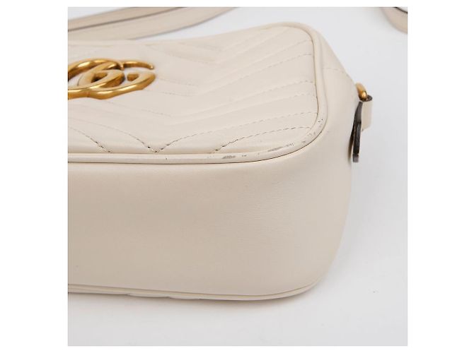 Gucci Borsa a tracolla Small Matelassé in pelle GG Marmont White Bianco - vista 9