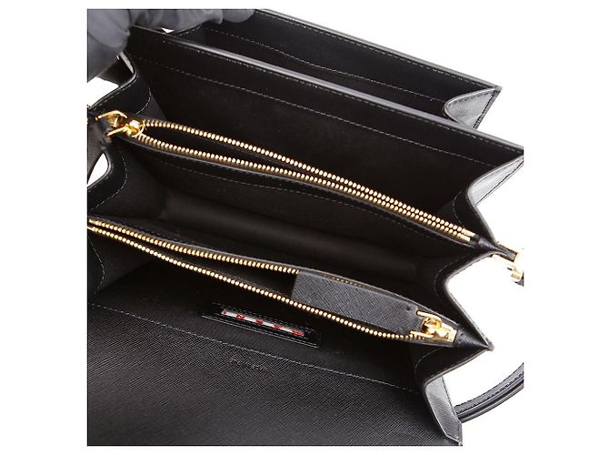 Marni Borsa a tracolla Trunk Medium in pelle Saffiano Nera Nero - vista 10