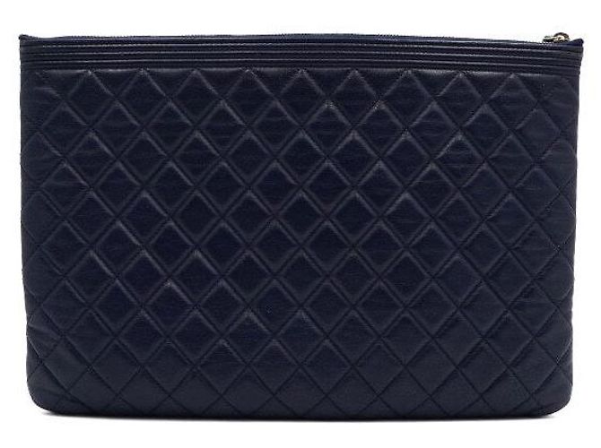 Chanel Clutch Boy Large in pelle di agnello blu navy - vista 5