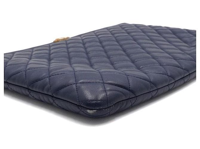 Chanel Clutch Boy Large in pelle di agnello blu navy - vista 9