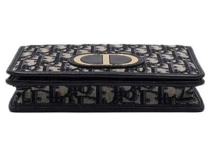 30 Montaigne Dior Montaigne Two-in-One Gürteltasche mit Schulterriemen und goldener Kette - Ansicht 8