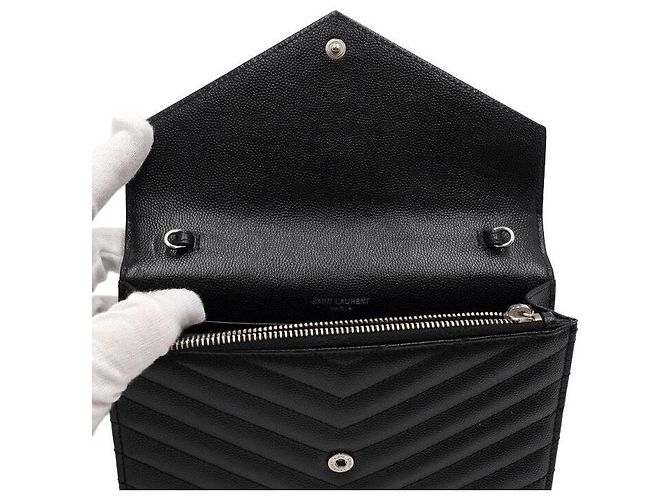 Saint Laurent Borsa a tracolla Monogram Envelope Cassandre WOC Black Gold Chain - vista 7