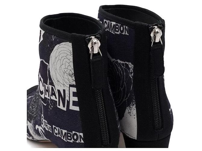Chanel Stivaletti in camoscio blu navy Graffiti con logo CC - vista 7