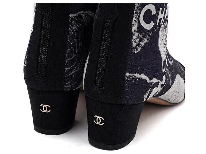 Chanel Stivaletti in camoscio blu navy Graffiti con logo CC - vista 8