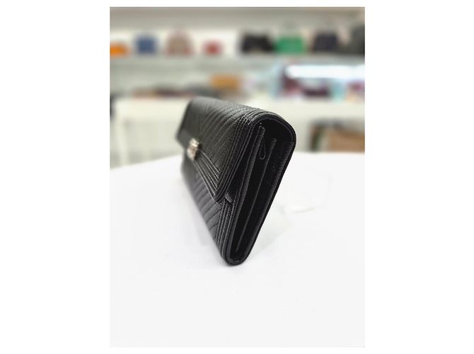 Chanel Boy Caviar Chevron lange Geldbörse in Schwarz mit silbernem Rand - Ansicht 4